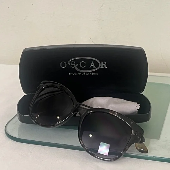 Oscar De La Renta Acetate Tortoise Shell Cat Eye Sunglasses Black - Picture 16 of 17